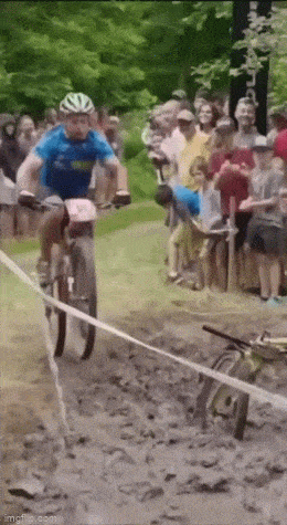 Acid GIFs, August 30 (25 gifs)