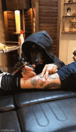 Acid GIFs, August 30 (25 gifs)