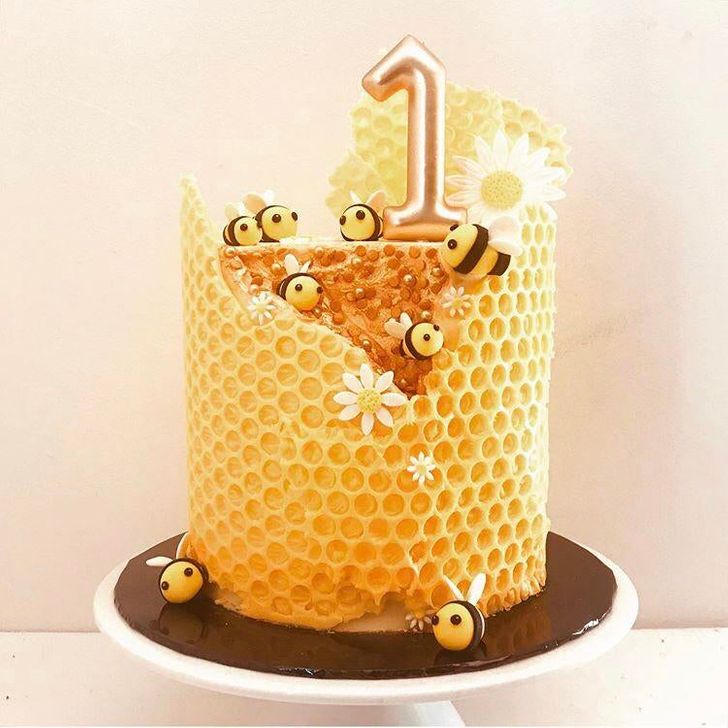 Amazing Cakes (22 pics)