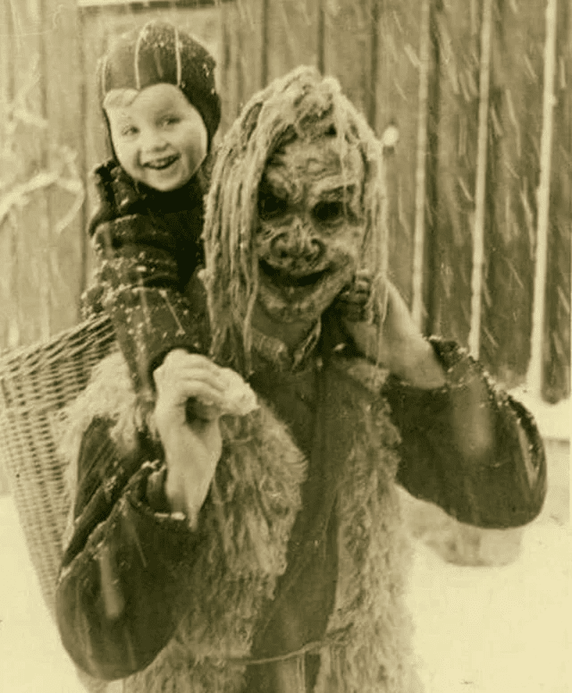 Creepy Photos From The Past (15 pics)