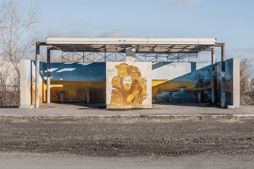 Weird Bus Stops (18 pics)