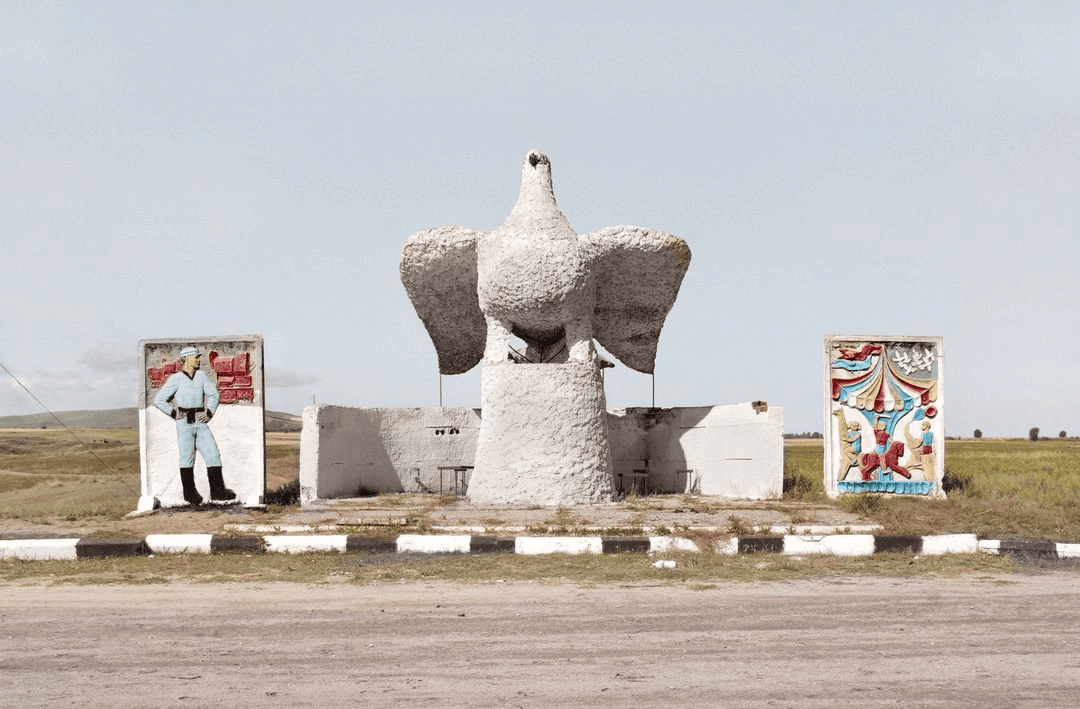 Weird Bus Stops (18 pics)