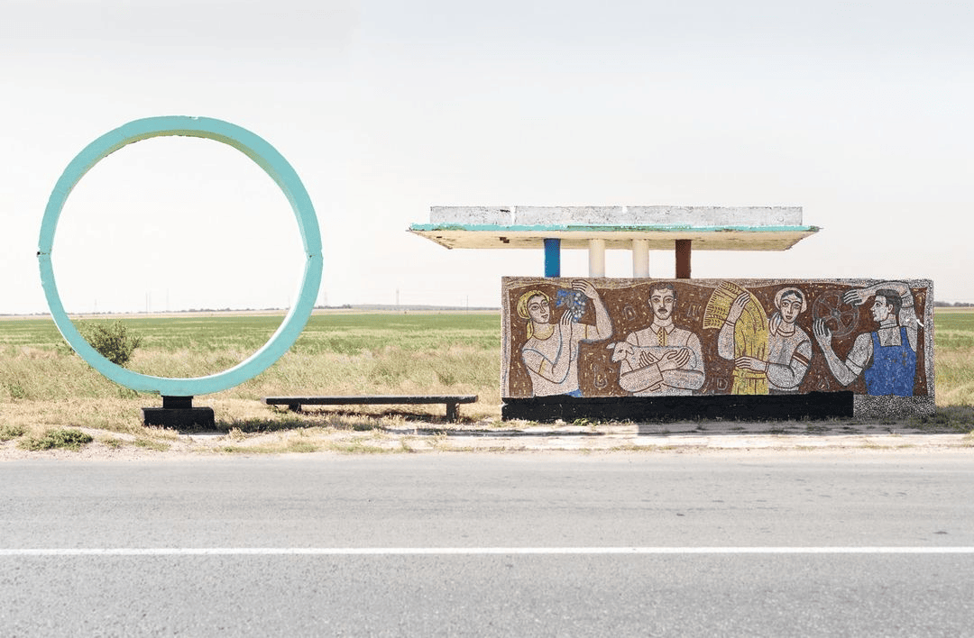 Weird Bus Stops (18 pics)
