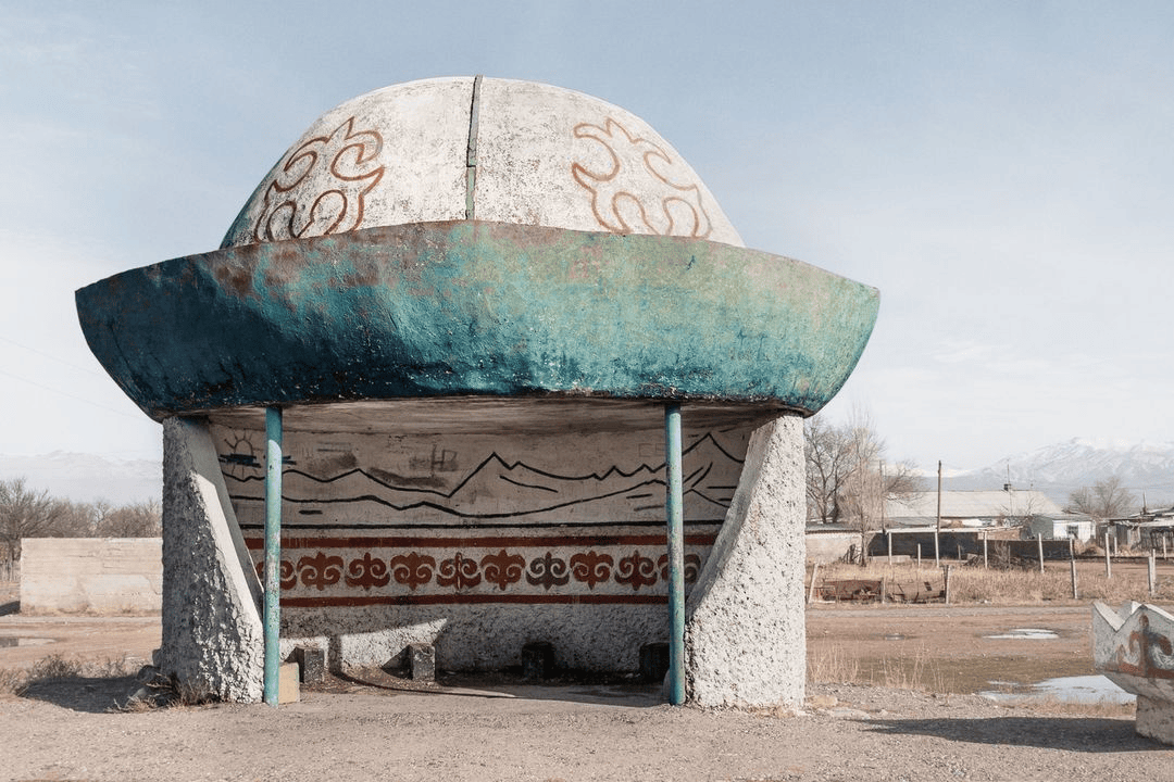 Weird Bus Stops (18 pics)