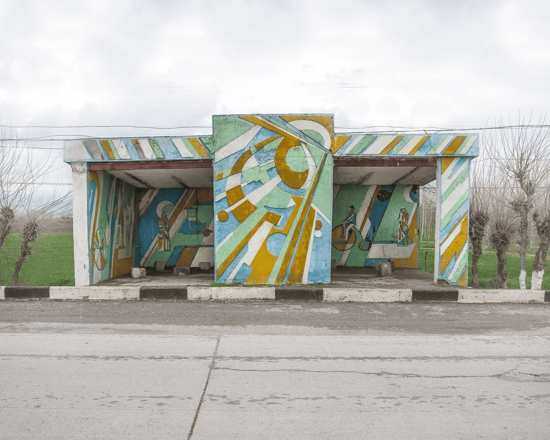 Weird Bus Stops (18 pics)
