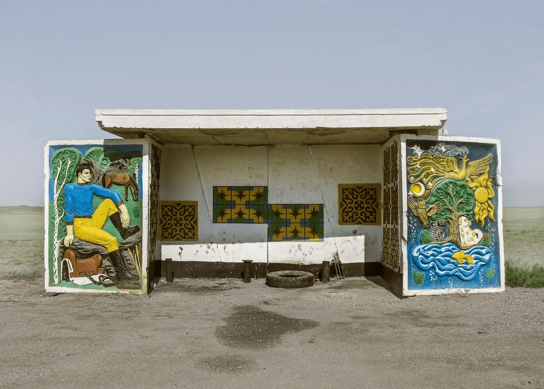 Weird Bus Stops (18 pics)