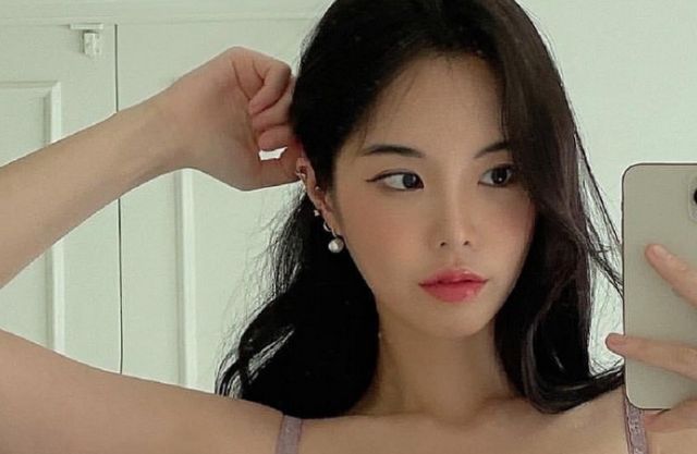 Hot Asian Girls (20 pics)
