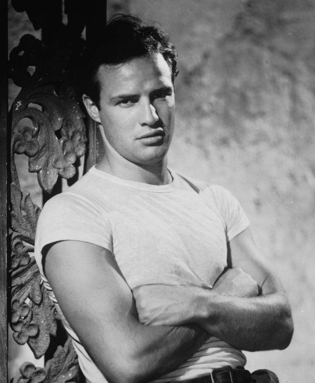 Celebrities In Their Youth (19 pics)