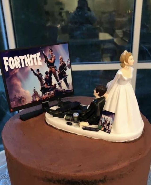 Strange Finds At Weddings (22 pics)