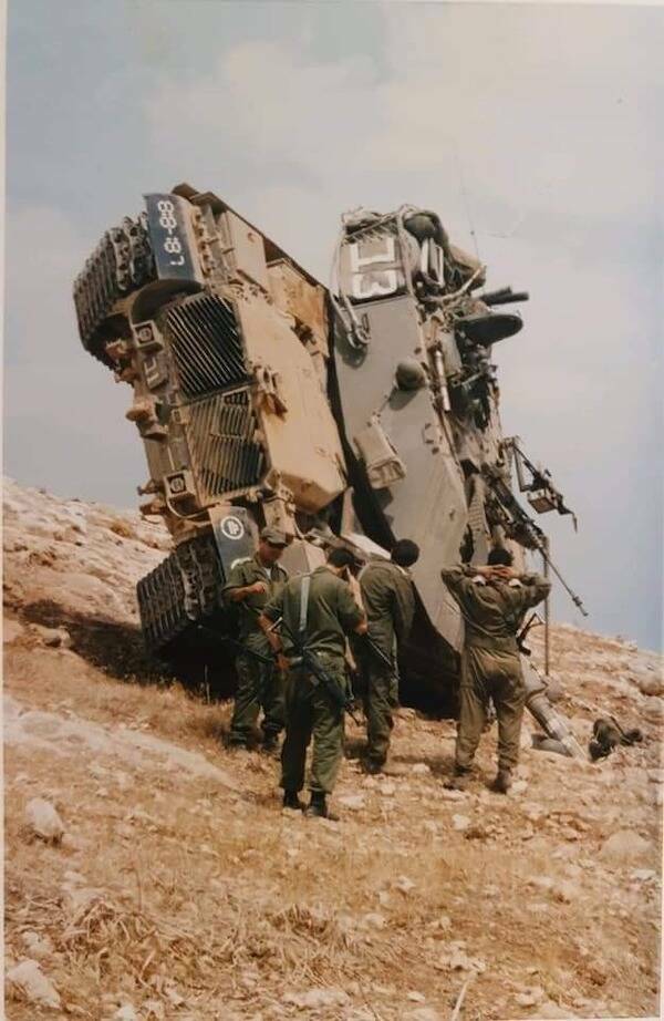 What Is Going On Here? (28 pics)