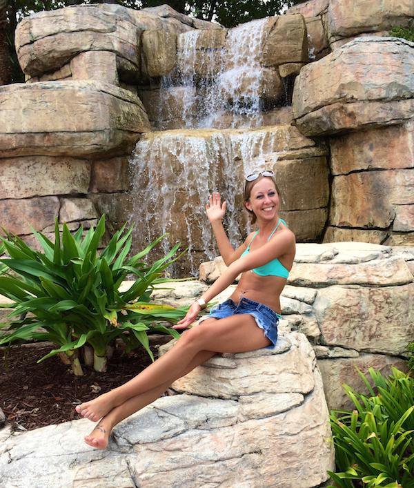 Girls With Long Legs (20 pics)