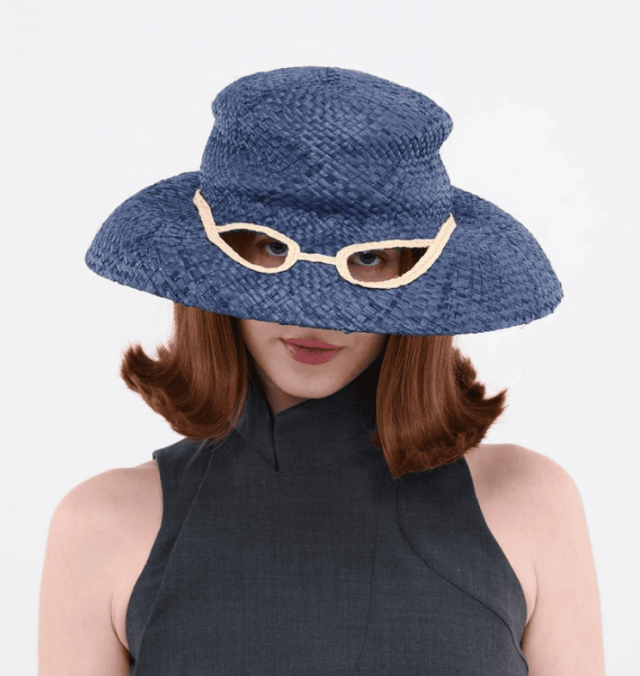 Strange Fashion (17 pics)