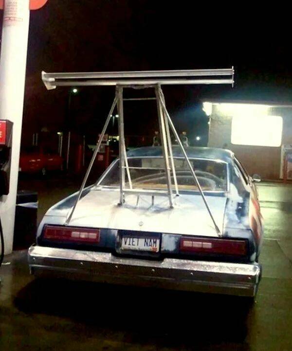 What's Wrong With These Cars? (17 pics)