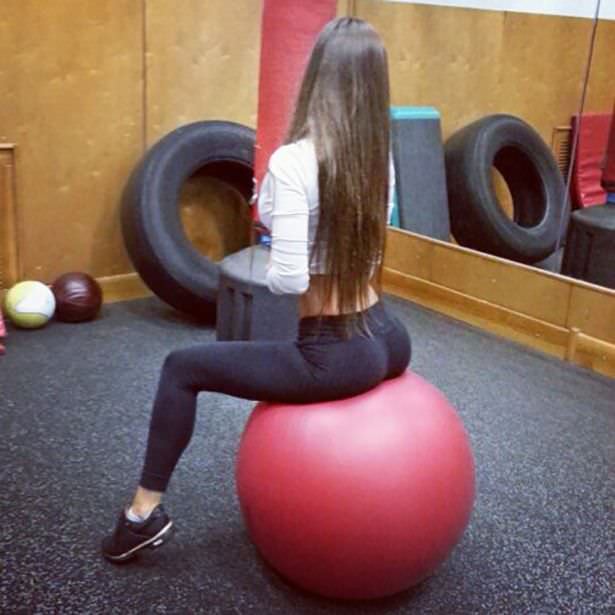 Girls In Yoga Pants (20 pics)