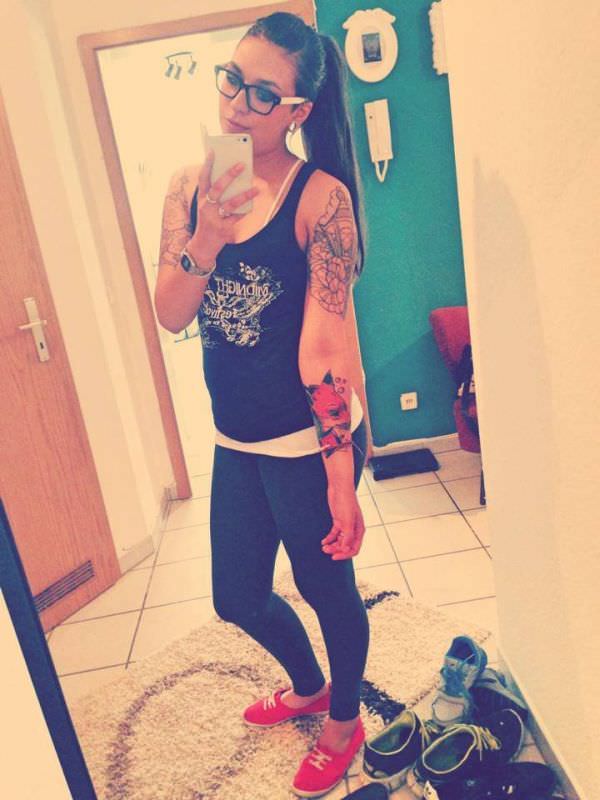 Tattooed Girls (23 pics)
