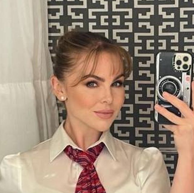 Hot Flight Attendants (32 pics)