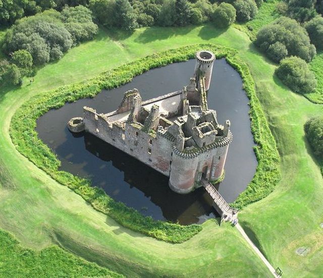 Beautiful Abandoned Places (20 pics)