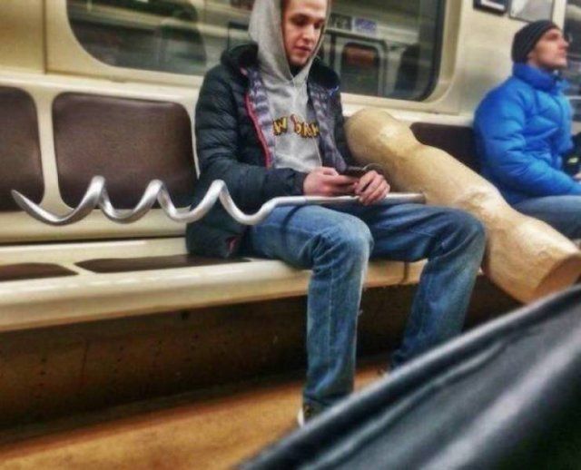 Weird People In The Subway (31 pics)