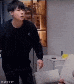 Acid GIFs, October 25 (25 gifs)