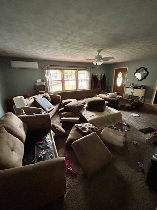 Annoying Finds And Situations (17 pics)