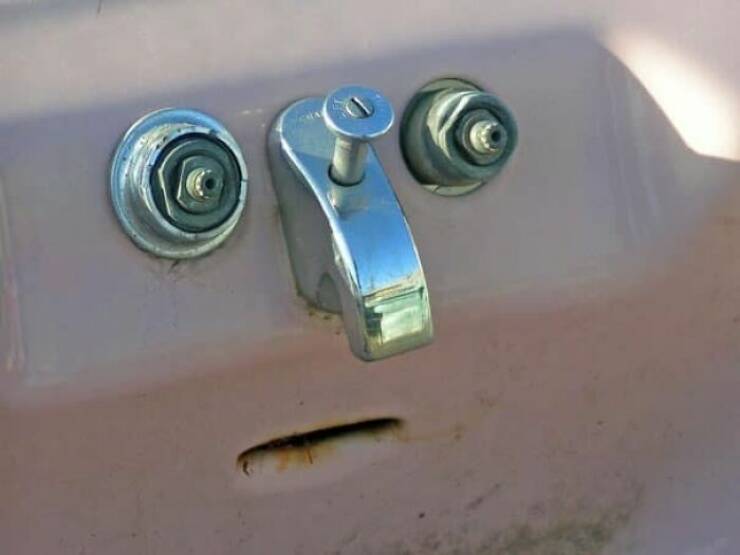 Faces Everywhere (20 pics)