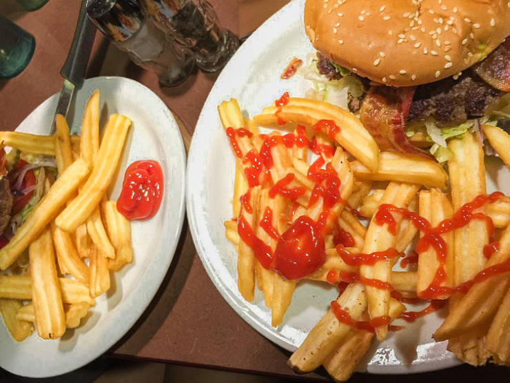 There Are Two Types Of People (20 pics)