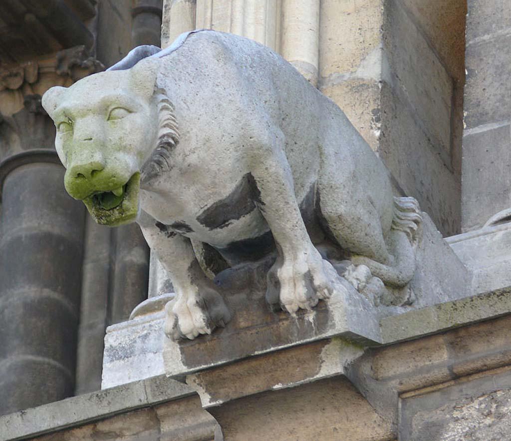 Beautiful Gargoyles From Around The World (24 pics)