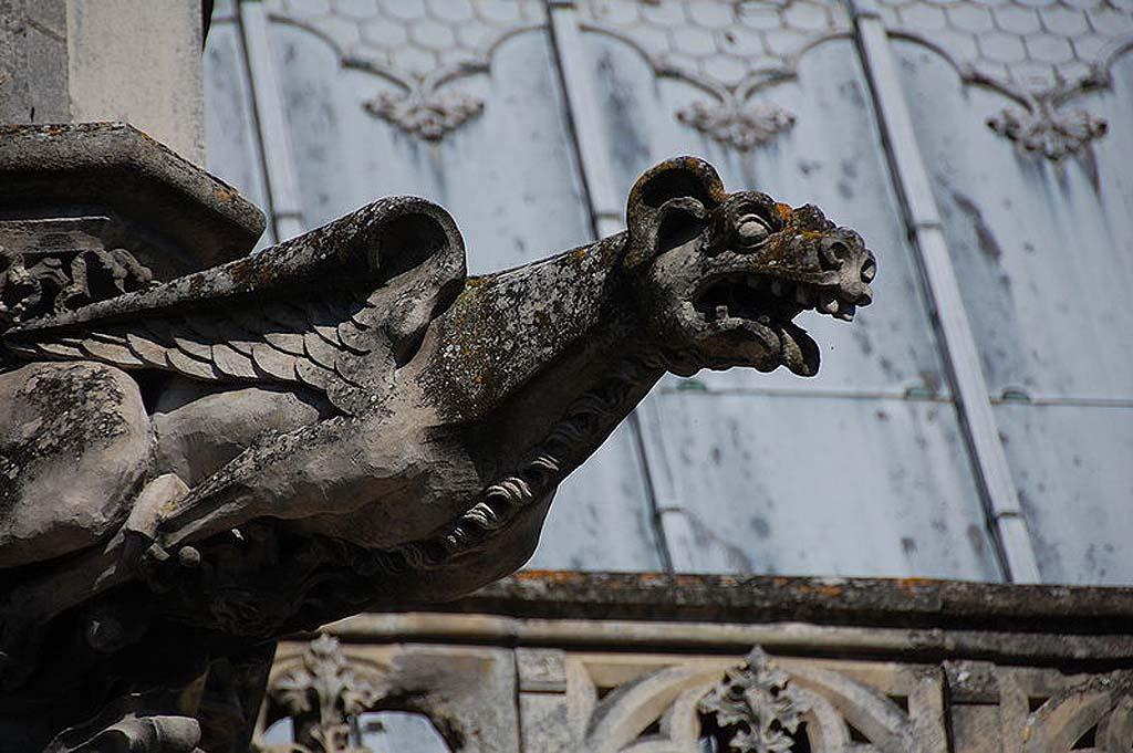 Beautiful Gargoyles From Around The World (24 pics)