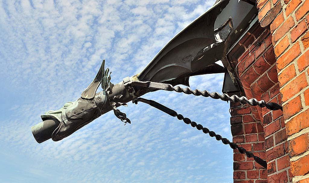 Beautiful Gargoyles From Around The World (24 pics)