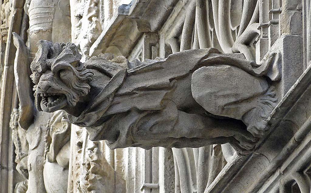 Beautiful Gargoyles From Around The World (24 pics)