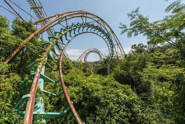 Beautiful Abandoned Places (22 pics)