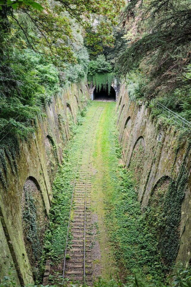 Beautiful Abandoned Places (22 pics)