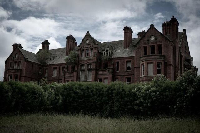 Beautiful Abandoned Places (22 pics)