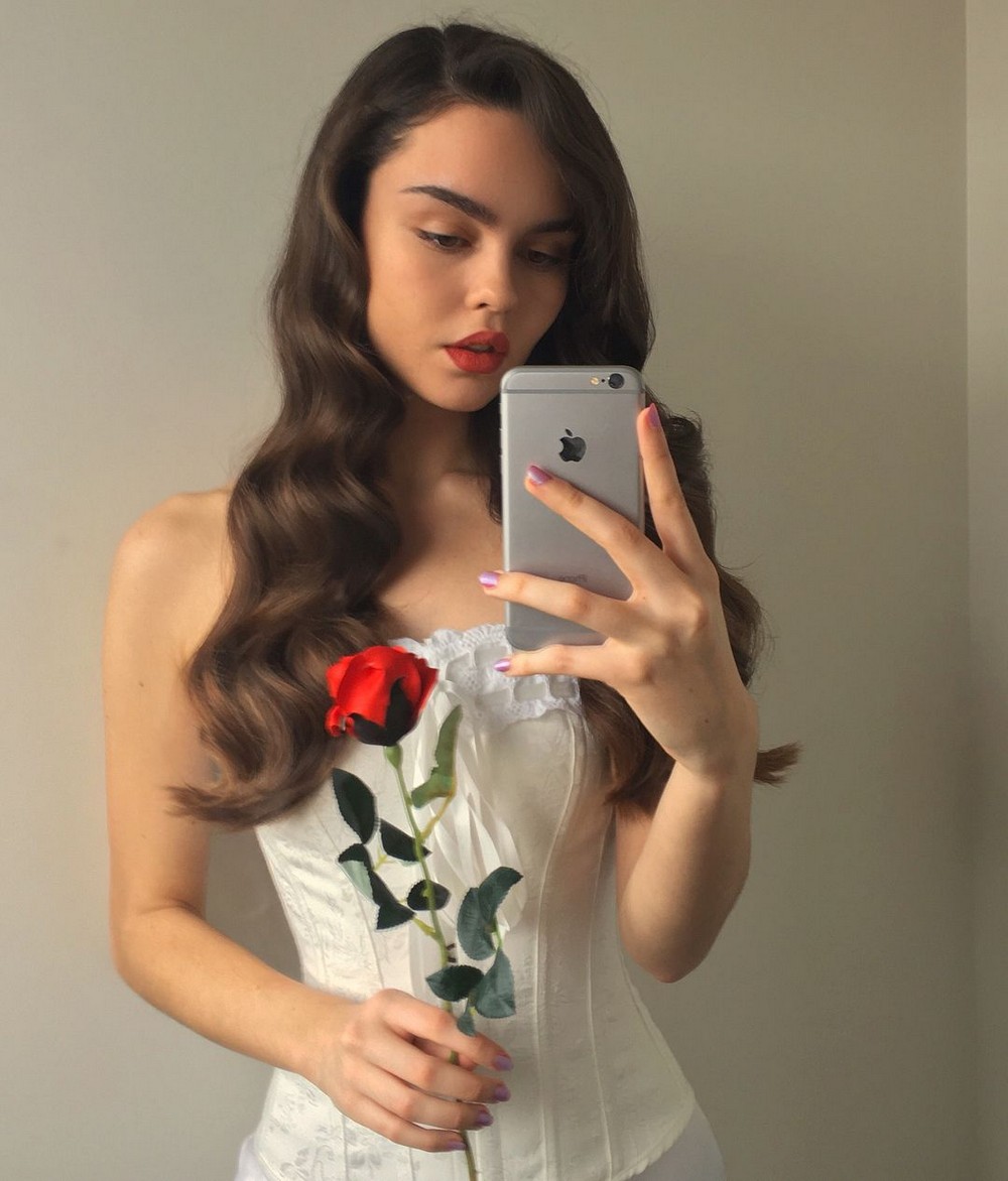 Girls In Corsets (20 pics)