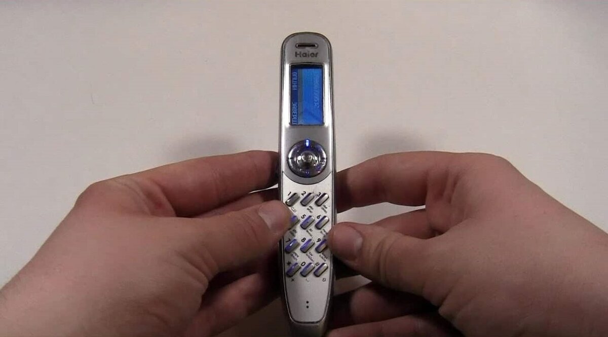 Unusual Phones From The Past (31 pics)