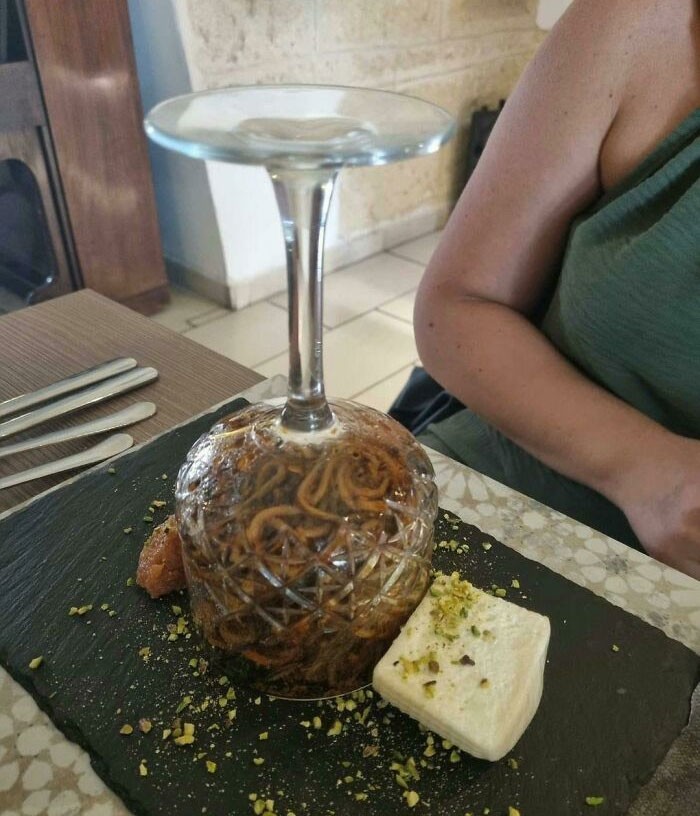 Awful Food Serving (34 pics)