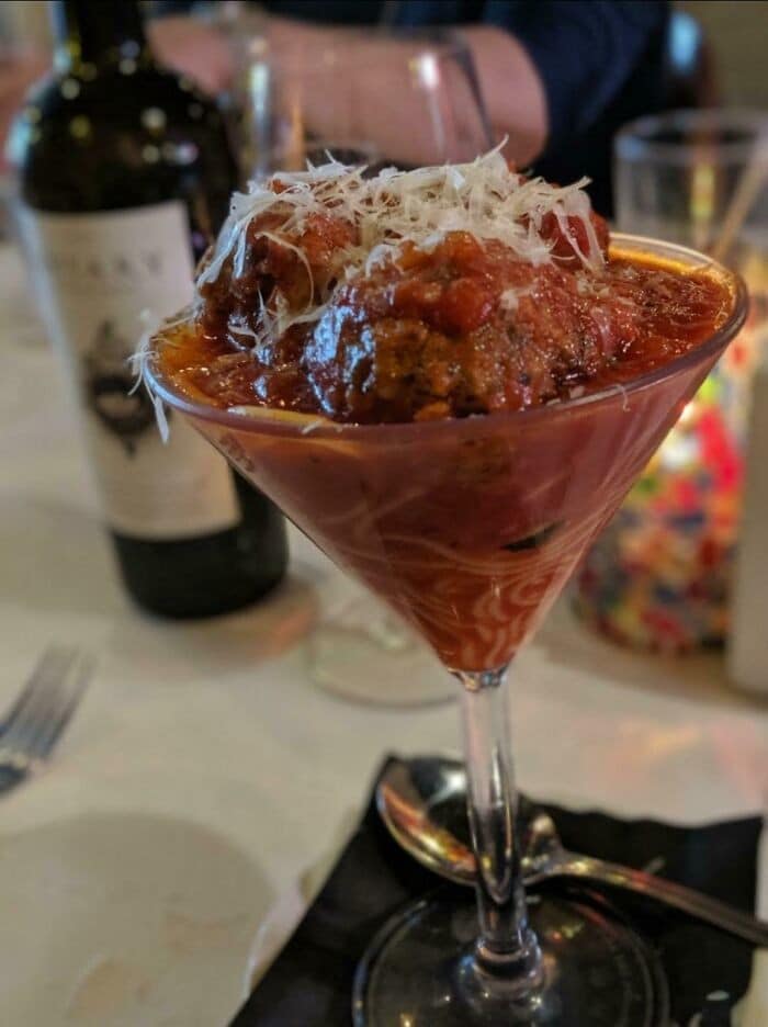 Awful Food Serving (34 pics)