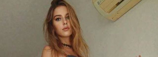 Hot Girls (48 pics)