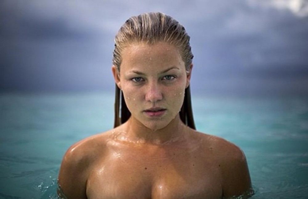 Wet Girls (20 pics)