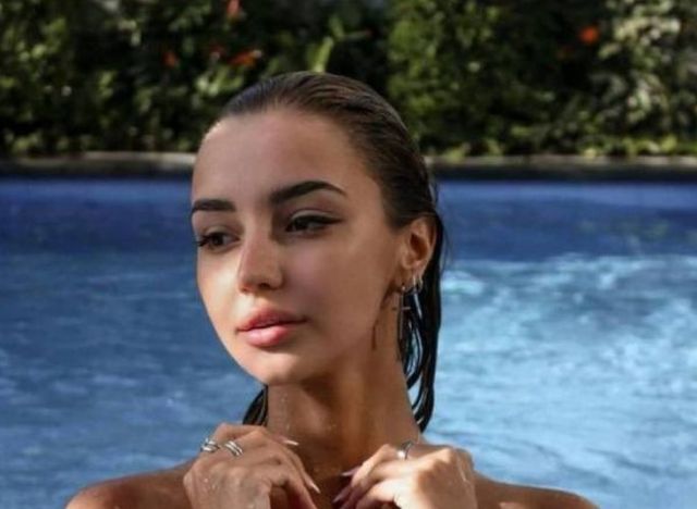 Wet Girls (39 pics)