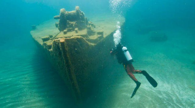 Oceanic Nightmares (28 pics)