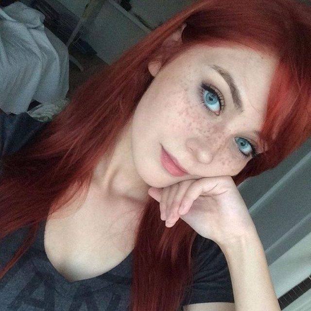 Redhead Girls (25 pics)