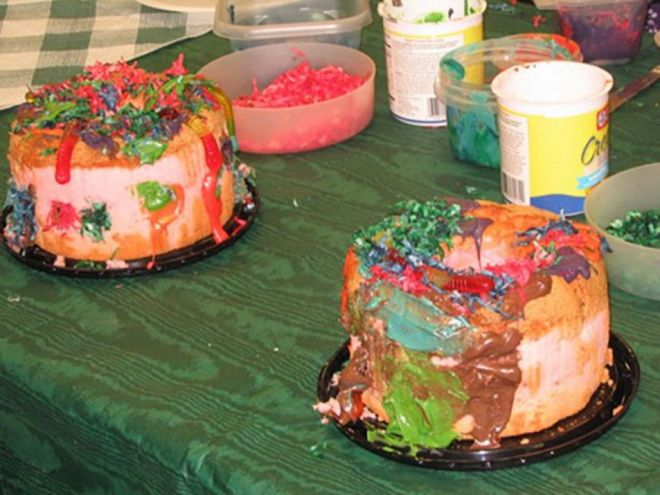 Creepy Cakes (27 pics)