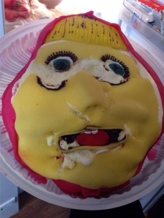 Creepy Cakes (27 pics)