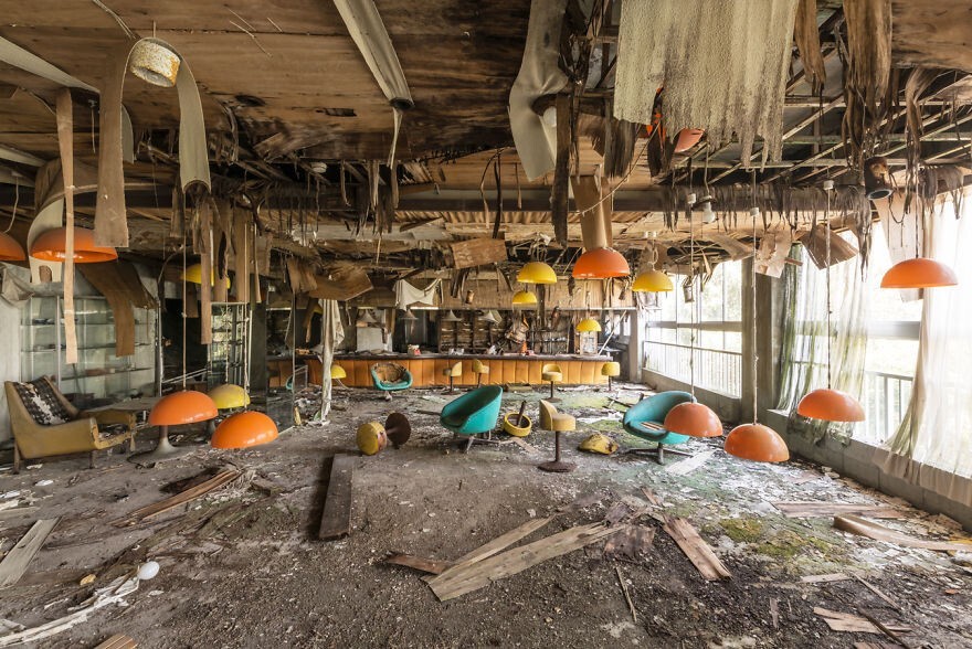 Amazing Abandoned Places In Japan (22 pics)