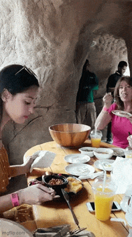 Acid GIFs, December 13 (25 gifs)