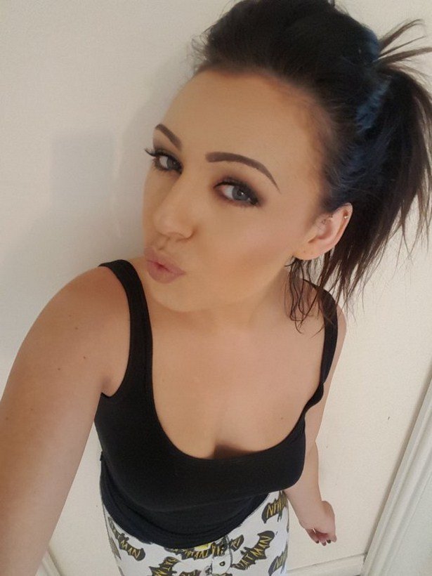 Selfie Girls (20 pics)