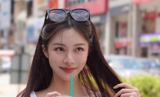 Asian Girls (20 pics)