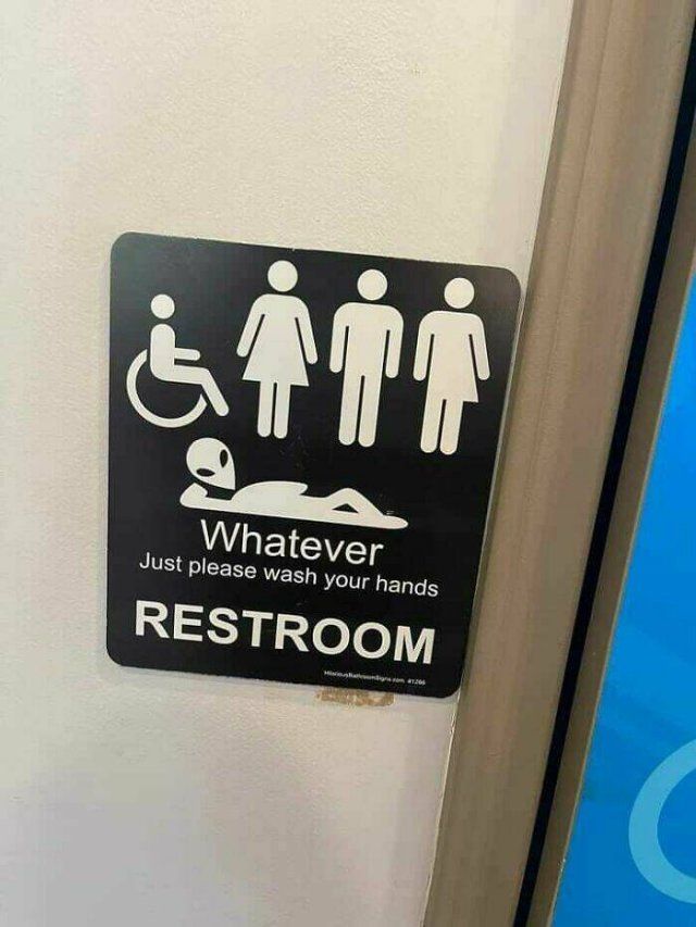 Strange Restrooms (15 pics)