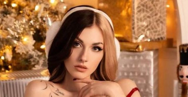 Christmas Girls (40 pics)